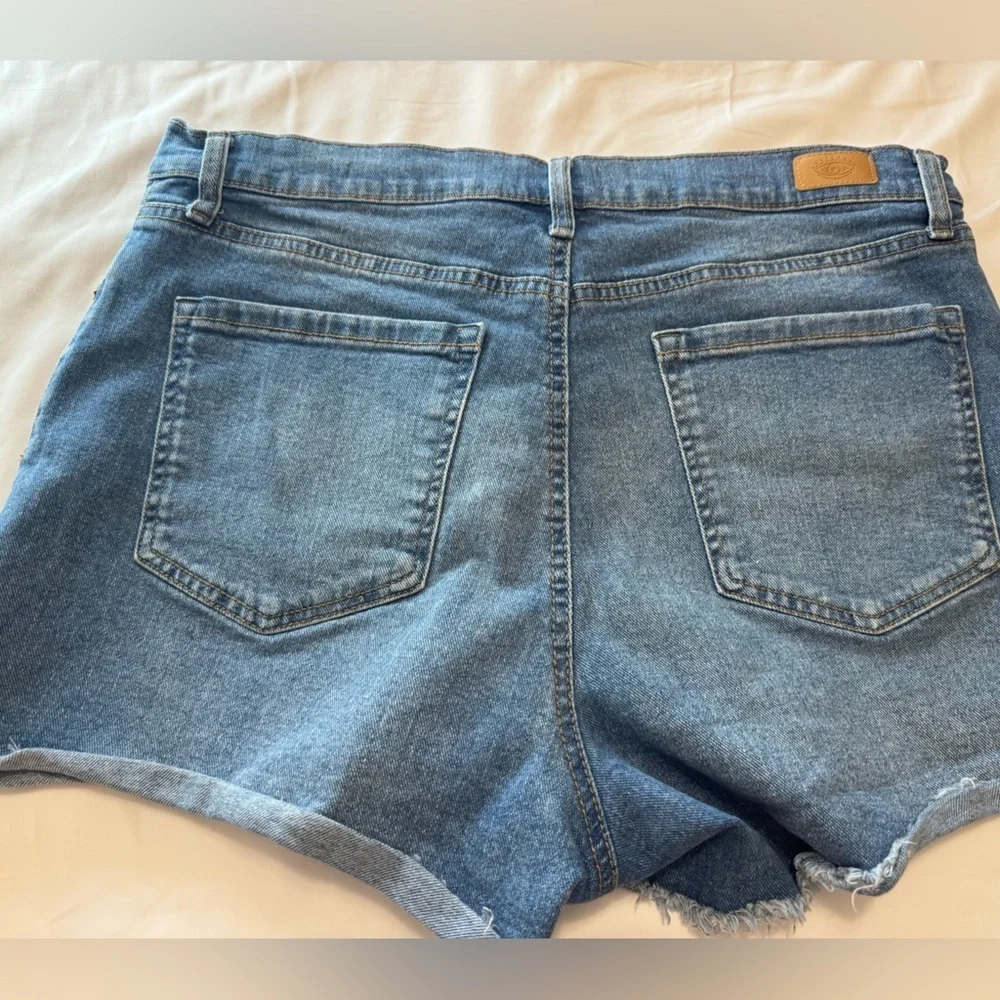 sofia by sofia vergara Light Blue High-Rise Denim Cutoff Shorts